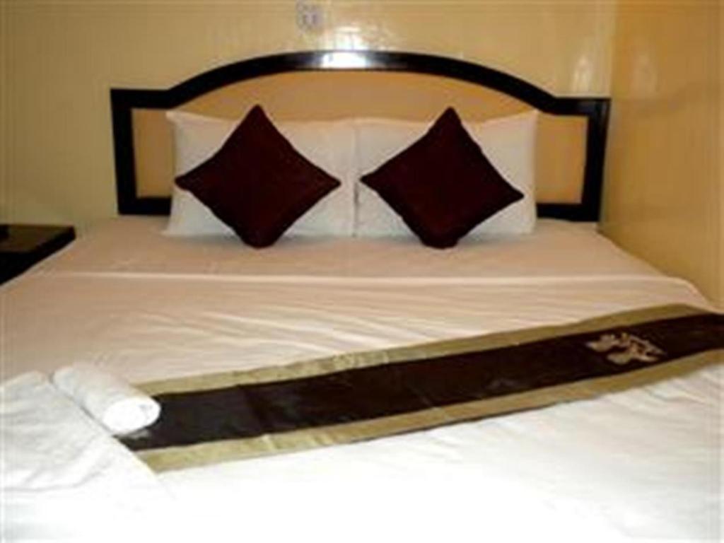 Golden Boat Guesthouse Phnom Penh Esterno foto